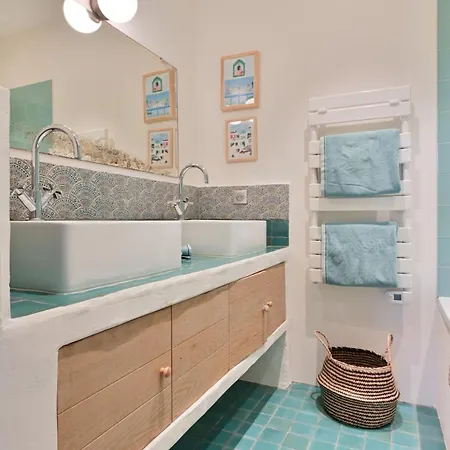 After B00klng Need Scаn Qr-c0dе --exceptional, The Whole In Tropez With Private Pool And Garden
