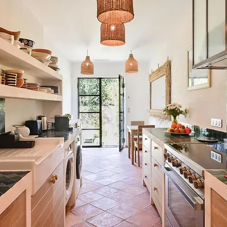 After B00klng Need Scаn Qr-c0dе --exceptional, The Whole In Tropez With Private Pool And Garden